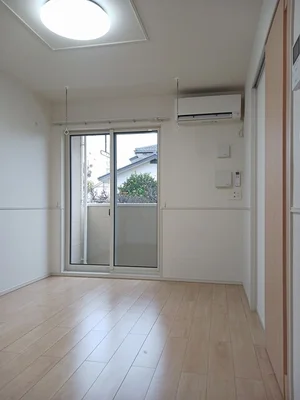 のマンスリーマンション・ウィークリーマンション「サクラガーデン 102・洋室(No.1203891)」メイン画像