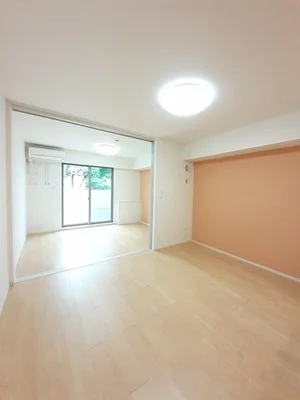 のマンスリーマンション・ウィークリーマンション「ハウラービレッジ　大阪屋 103・洋室(No.1204009)」メイン画像