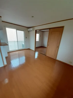 のマンスリーマンション・ウィークリーマンション「メゾン　アルトウム 203・洋室(No.1204013)」メイン画像