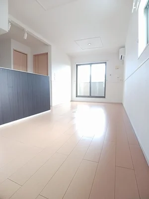 のマンスリーマンション・ウィークリーマンション「エム・シャルム善通寺Ⅱ 201・洋室(No.1204954)」メイン画像