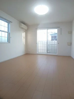 のマンスリーマンション・ウィークリーマンション「ヴィラ　フォーリスト 101・洋室(No.1205490)」メイン画像