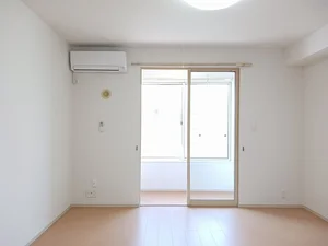 南富山駅（富山県）・南富山駅前駅（富山県）のマンスリーマンション・ウィークリーマンション「ルメルシエ 101・洋室(No.1206792)」メイン画像