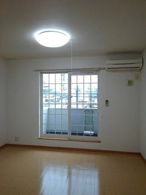 三重県の大東建託リーシング株式会社のマンスリーマンション・ウィークリーマンション「セレーノ（きよ） 201・洋室(No.1207138)」メイン画像