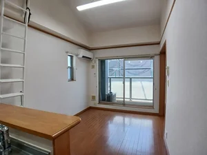 のマンスリーマンション・ウィークリーマンション「アルベログラン２１ 201・洋室(No.1207154)」メイン画像