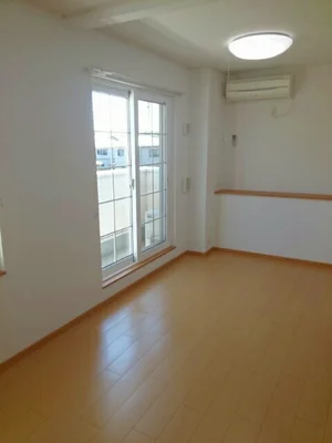 三重県のマンスリーマンション・ウィークリーマンション「ウエストベルクⅡ 201・洋室(No.1207161)」メイン画像