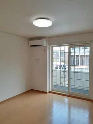 のマンスリーマンション・ウィークリーマンション「ガーデンハウス　ＨＩＴ　Ⅱ 103・洋室(No.1207163)」メイン画像