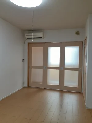 三重県の大東建託リーシング株式会社のマンスリーマンション・ウィークリーマンション「ミニョン・アンジュ 105・洋室(No.1207266)」メイン画像