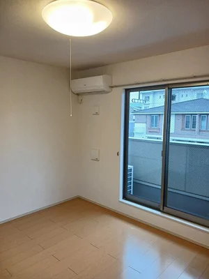 赤堀駅（三重県）のマンスリーマンション・ウィークリーマンション「モダン・フリシュＢ 205・洋室(No.1207301)」メイン画像