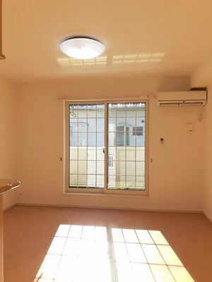 のマンスリーマンション・ウィークリーマンション「ミモザ　フィオーレ 201・洋室(No.1207328)」メイン画像