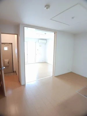 京都府の大東建託リーシング株式会社のマンスリーマンション・ウィークリーマンション「ジェルメ園部Ⅰ 101・洋室(No.1207580)」メイン画像