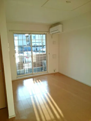 のマンスリーマンション・ウィークリーマンション「アルカンシェル　コリーヌ２ 103・洋室(No.1207898)」メイン画像