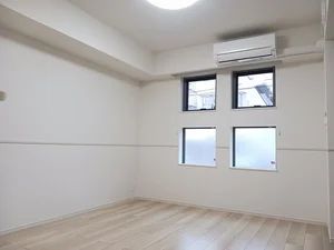 のマンスリーマンション・ウィークリーマンション「リバージュ　梅北 101・洋室(No.1208156)」メイン画像