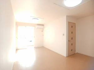 上越市のマンスリーマンション・ウィークリーマンション「カーサ・アマーレＳＡＩＷＡＩⅠ 102・洋室(No.1209129)」メイン画像