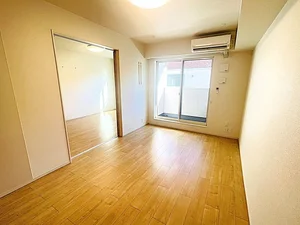 のマンスリーマンション・ウィークリーマンション「モン　アンテリユール桃山Ｈ 202・洋室(No.1209305)」メイン画像