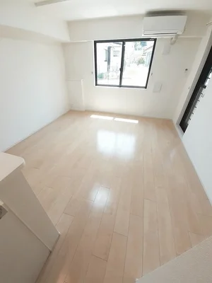 のマンスリーマンション・ウィークリーマンション「麗（うらら） 102・洋室(No.1209417)」メイン画像