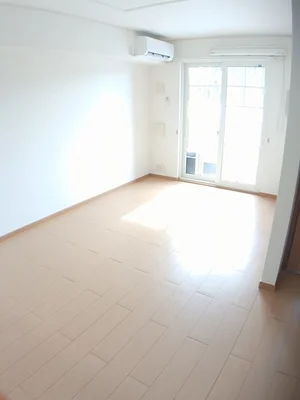 のマンスリーマンション・ウィークリーマンション「ソレアードⅢ　Ⅱ 102・洋室(No.1209518)」メイン画像