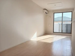 のマンスリーマンション・ウィークリーマンション「ホワイト　ノバ　Ⅰ 105・洋室(No.1209858)」メイン画像