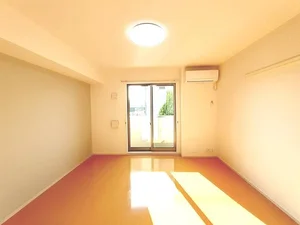 岐阜県の大東建託リーシング株式会社のマンスリーマンション・ウィークリーマンション「ソレアードⅤ　Ｂ 102・洋室(No.1210323)」メイン画像