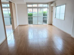 のマンスリーマンション・ウィークリーマンション「サザンウインドパートⅠ 102・洋室(No.1210965)」メイン画像