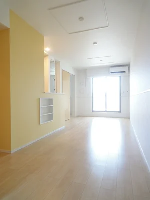 のマンスリーマンション・ウィークリーマンション「ドゥ　サント　ノレ 202・洋室(No.1211348)」メイン画像