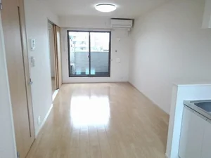 のマンスリーマンション・ウィークリーマンション「Ｅ　ＳＴＡＧＥ　Ⅲ 303・洋室(No.1211540)」メイン画像