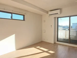 邑楽郡大泉町のマンスリーマンション・ウィークリーマンション「ブッシュ　クローバー　Ⅶ 201・洋室(No.1212373)」メイン画像