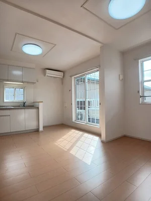 滋賀県の大東建託リーシング株式会社のマンスリーマンション・ウィークリーマンション「ヴィ　アン　ヴィ 201・洋室(No.1212669)」メイン画像