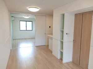 のマンスリーマンション・ウィークリーマンション「デスパシオ氷上Ⅰ 102・洋室(No.1212706)」メイン画像