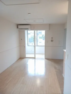 のマンスリーマンション・ウィークリーマンション「ブロフーモ 101・洋室(No.1213065)」メイン画像