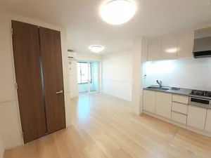 のマンスリーマンション・ウィークリーマンション「クレメント東九条Ａ 102・洋室(No.1214094)」メイン画像