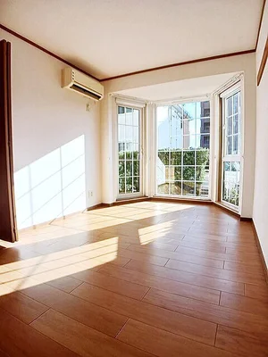 のマンスリーマンション・ウィークリーマンション「サニーサイド 103・洋室(No.1214203)」メイン画像