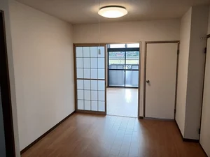 三重県の大東建託リーシング株式会社のマンスリーマンション・ウィークリーマンション「スカイメゾンⅡ 103・洋室(No.1215056)」メイン画像