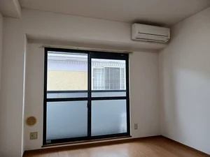 のマンスリーマンション・ウィークリーマンション「シャン・ド・フルール 201・洋室(No.1215152)」メイン画像