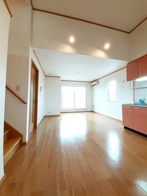 のマンスリーマンション・ウィークリーマンション「レフィナード 205・洋室(No.1215440)」メイン画像