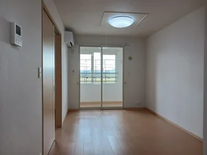 のマンスリーマンション・ウィークリーマンション「ピアッツア－レ　Ⅰ 203・洋室(No.1215851)」メイン画像