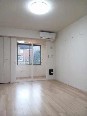 のマンスリーマンション・ウィークリーマンション「カーサ　リコリス 102・洋室(No.1215897)」メイン画像