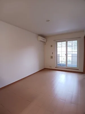 のマンスリーマンション・ウィークリーマンション「カーサ・セレノ　Ｎ 203・洋室(No.1215981)」メイン画像