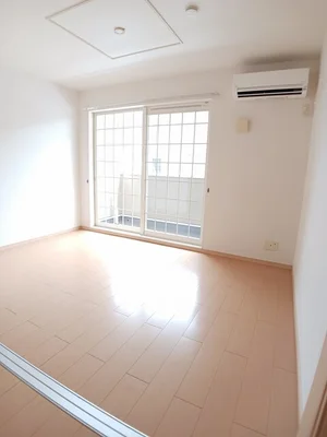 のマンスリーマンション・ウィークリーマンション「ヴァーサＢ 102・洋室(No.1216000)」メイン画像