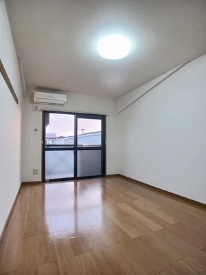 のマンスリーマンション・ウィークリーマンション「ペルレパークＢ 303・洋室(No.1216059)」メイン画像