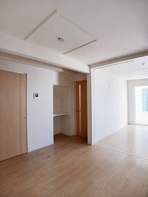 熊本県のマンスリーマンション・ウィークリーマンション「ハイウェイサイド　ブルースカイ 101・洋室(No.1216359)」メイン画像