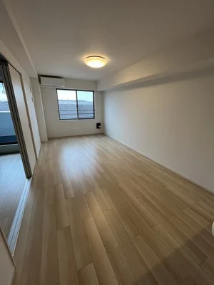 のマンスリーマンション・ウィークリーマンション「サニーコートＥ棟 302・洋室(No.1216405)」メイン画像