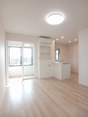 のマンスリーマンション・ウィークリーマンション「ヒカルサ焼津塩津イースト 202・洋室(No.1216626)」メイン画像