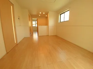 のマンスリーマンション・ウィークリーマンション「カルムハチマン 103・洋室(No.1216740)」メイン画像