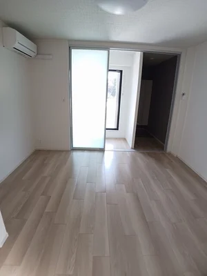 のマンスリーマンション・ウィークリーマンション「アクアプラ末武上　Ⅰ 101・洋室(No.1216847)」メイン画像