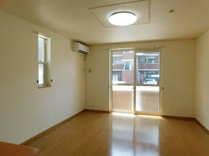のマンスリーマンション・ウィークリーマンション「ＨＩＬＴＯＮ９１０　Ｃ 101・洋室(No.1217560)」メイン画像