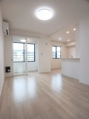 静岡産業大学藤枝キャンパス周辺のマンスリーマンション・ウィークリーマンション「ヒカルサ藤枝兵太夫 205・洋室(No.1217772)」メイン画像