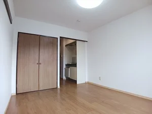 のマンスリーマンション・ウィークリーマンション「サンフレッチェ南条Ａ 202・洋室(No.1217914)」メイン画像