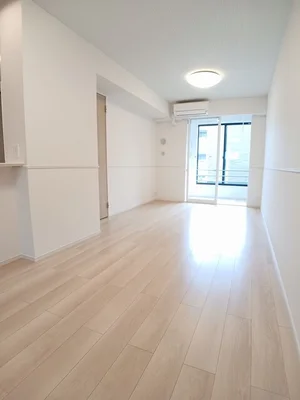 のマンスリーマンション・ウィークリーマンション「ココティエⅠ 102・洋室(No.1218111)」メイン画像