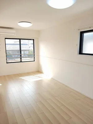 のマンスリーマンション・ウィークリーマンション「ハリーズコートＢ 201・洋室(No.1218168)」メイン画像