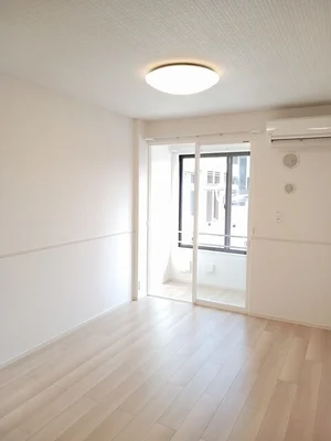 宮崎県のマンスリーマンション・ウィークリーマンション「ハリーズコートＣ 102・洋室(No.1218174)」メイン画像